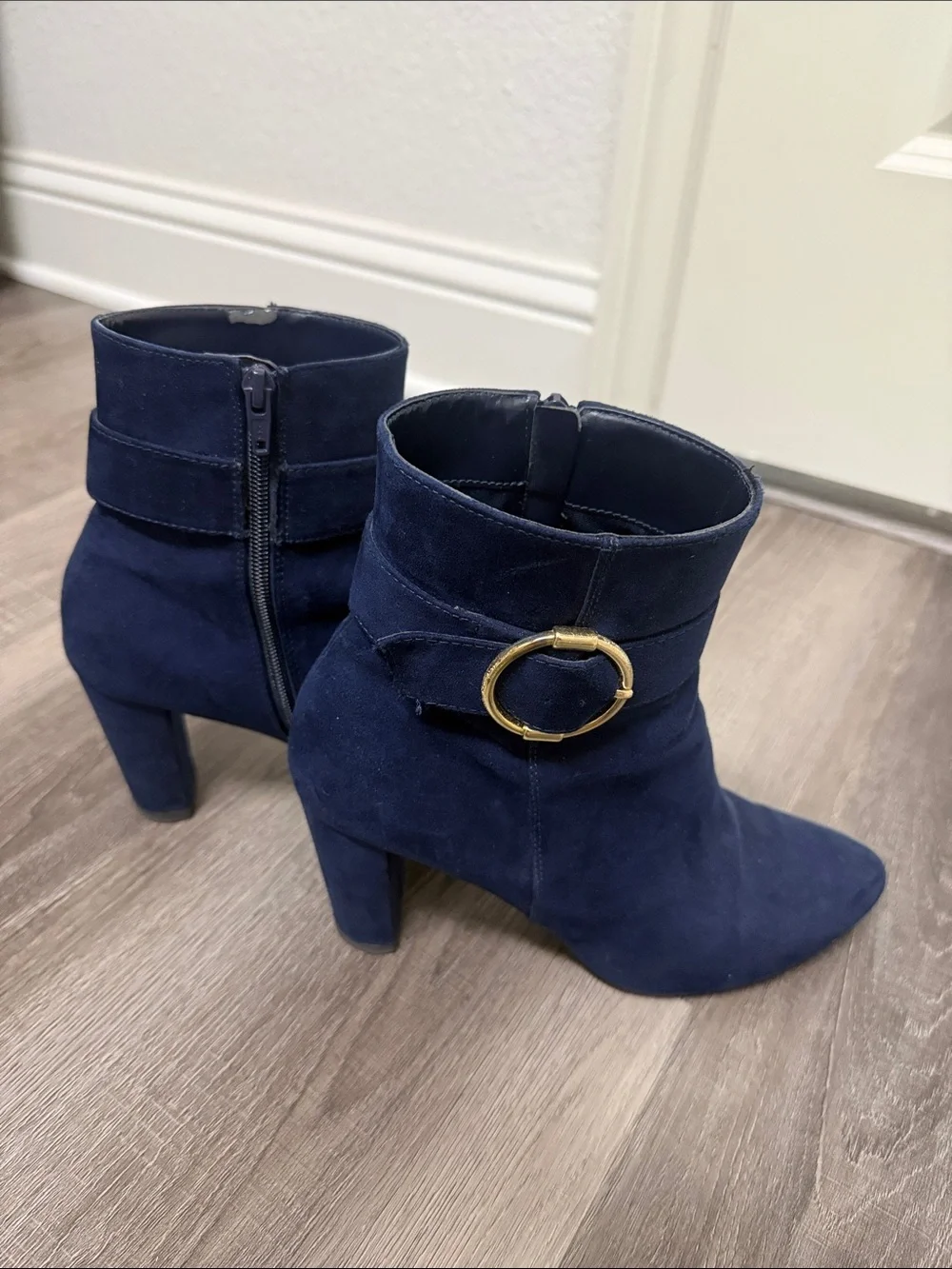 Jones New York Navy Suede Ankle Booties with Gold Ring Detail 9.5